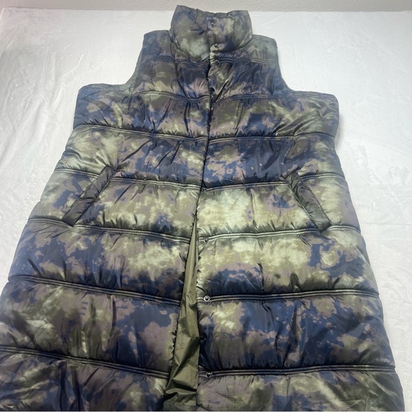 Zuda Camouflage Puffer  Vest - Picture 3 of 8